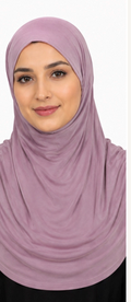 NORANA XL Maxi Hijab on model